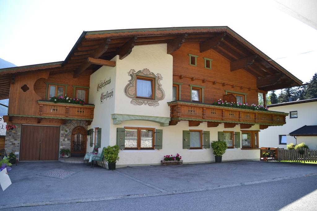 Gaestehaus Christoph Ried im Zillertal Extérieur photo
